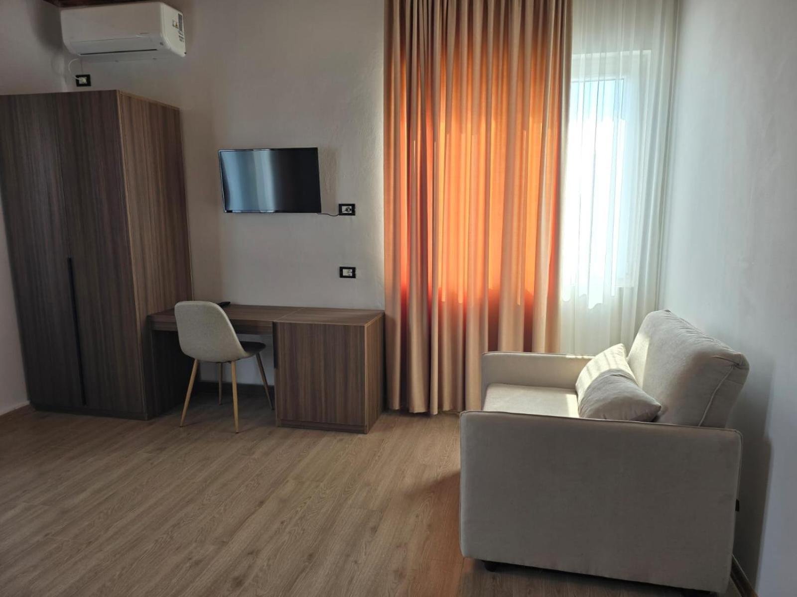 Hotel Aleks Шкодер Экстерьер фото