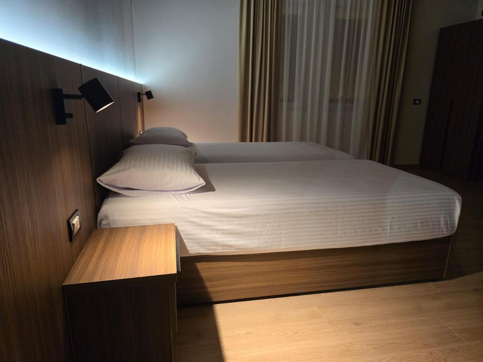 Hotel Aleks Шкодер Экстерьер фото
